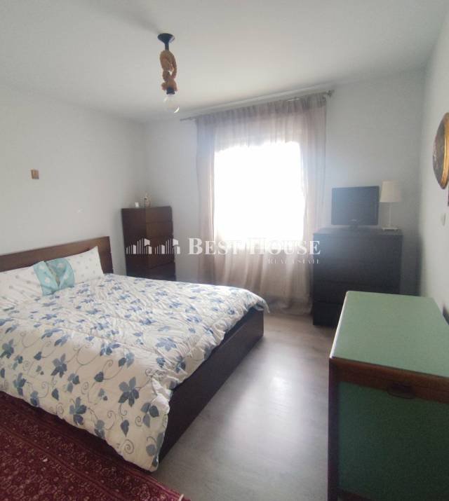 7 L7416 Nees Photo.jpg